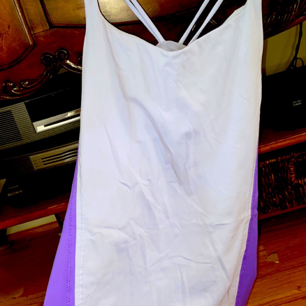 Lululemon purple tank like new
